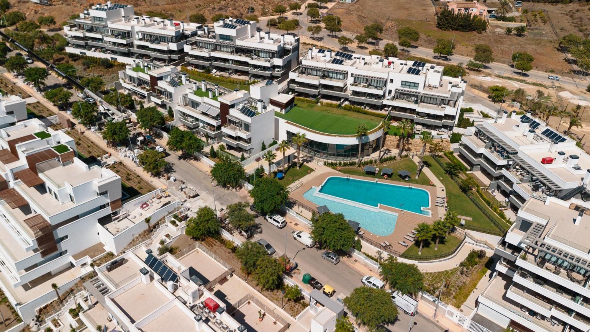 Luxurious 2 Bedroom Apartment Close To The Beach In Estepona Luaran gambar