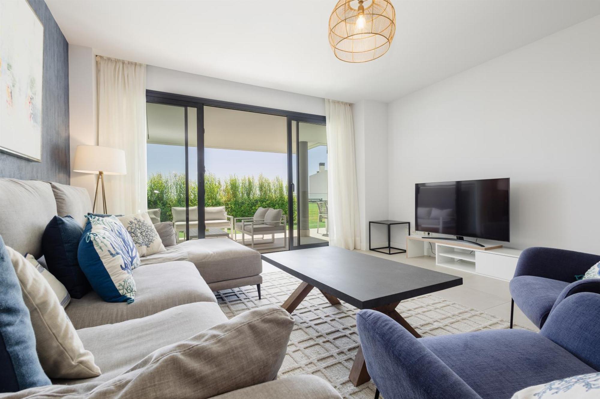 Luxurious 2 Bedroom Apartment Close To The Beach In Estepona Luaran gambar