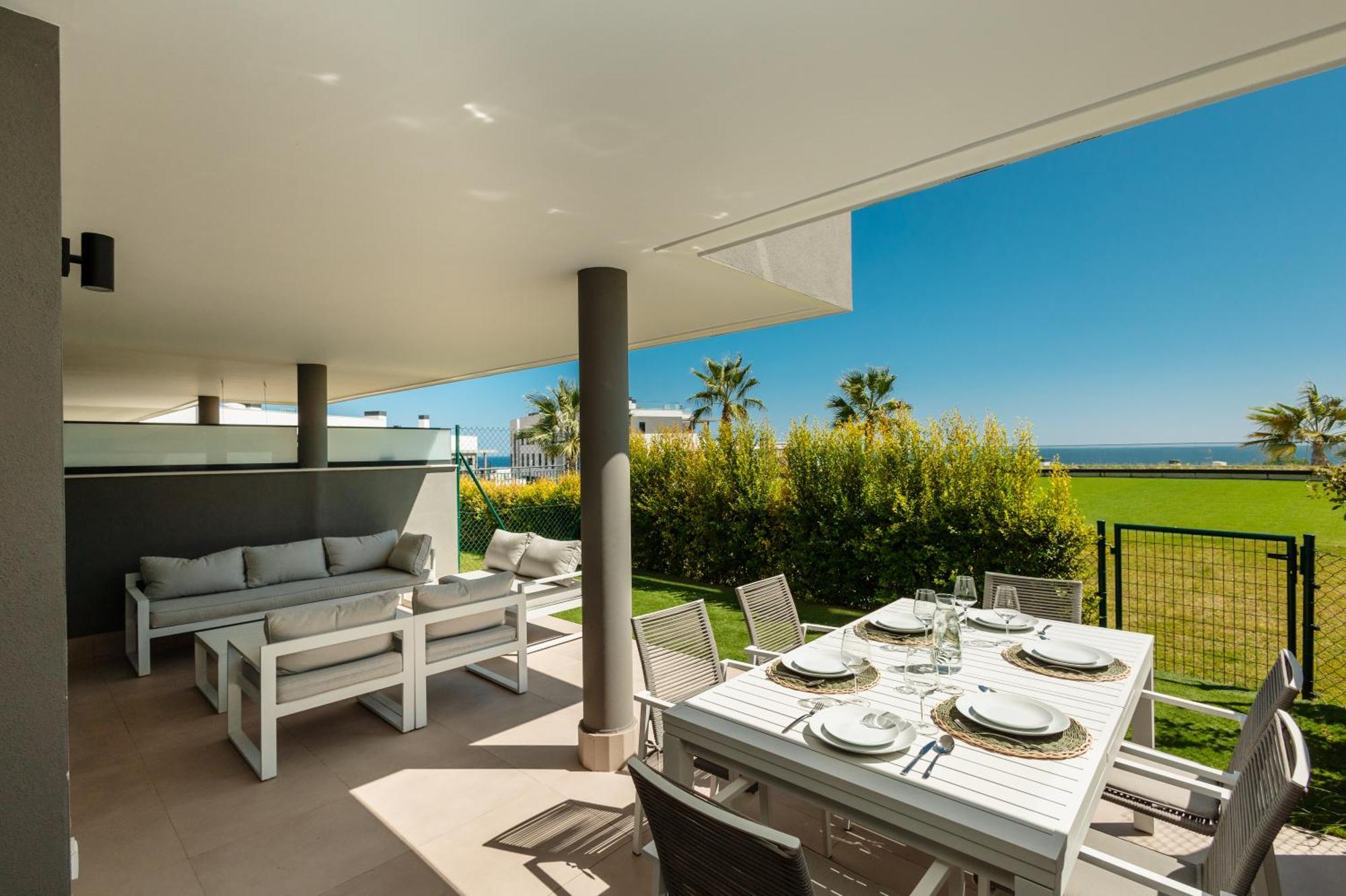 Luxurious 2 Bedroom Apartment Close To The Beach In Estepona Luaran gambar