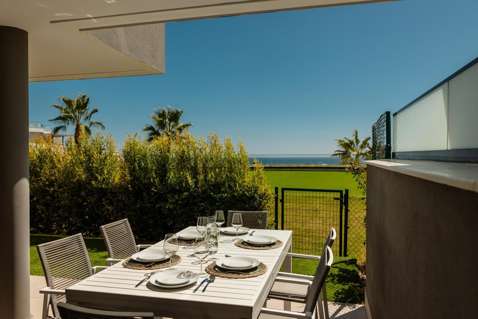 Luxurious 2 Bedroom Apartment Close To The Beach In Estepona Luaran gambar